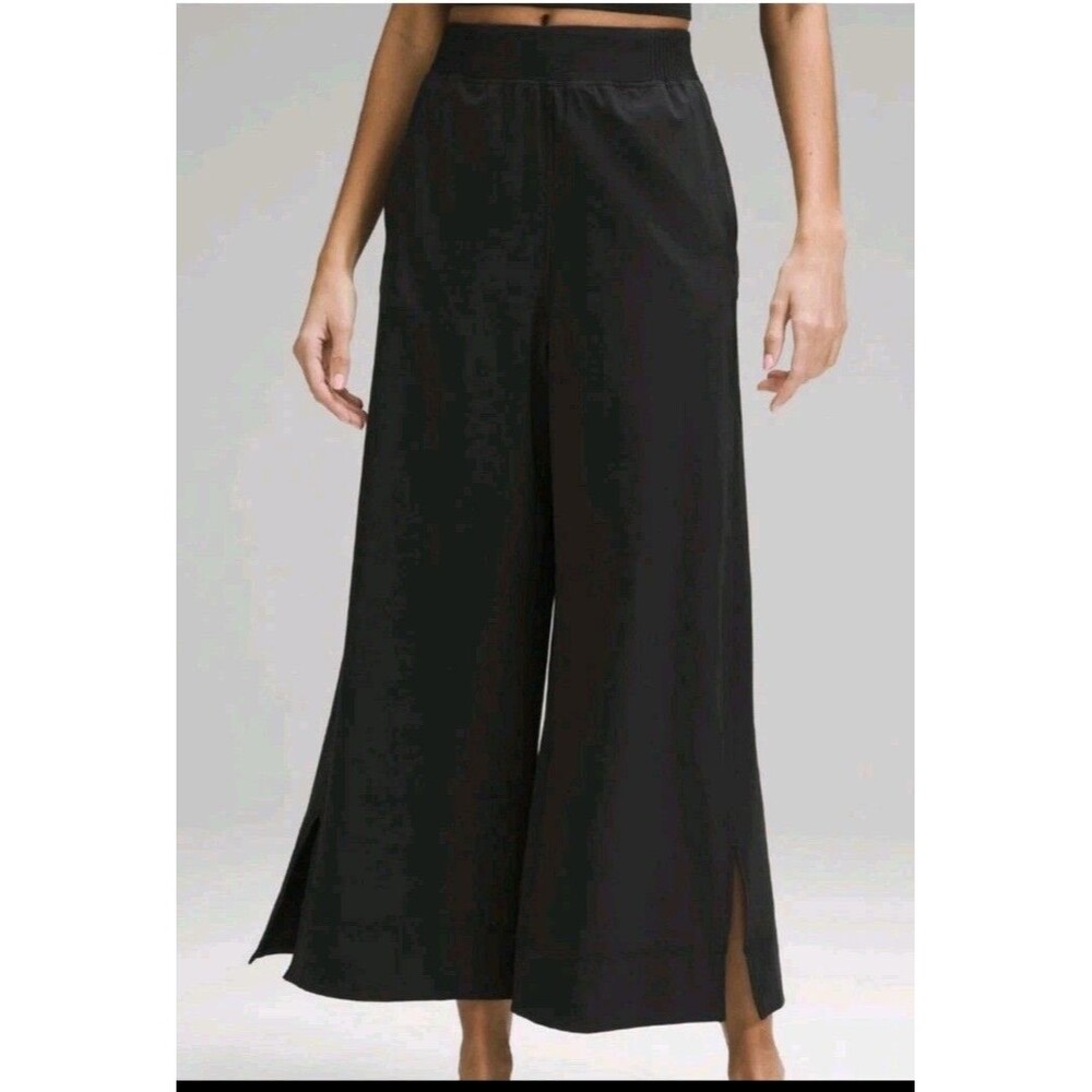 Lululemon Pants Womens large Stretch Woven Wide Leg High Rise Cropped Pant Black